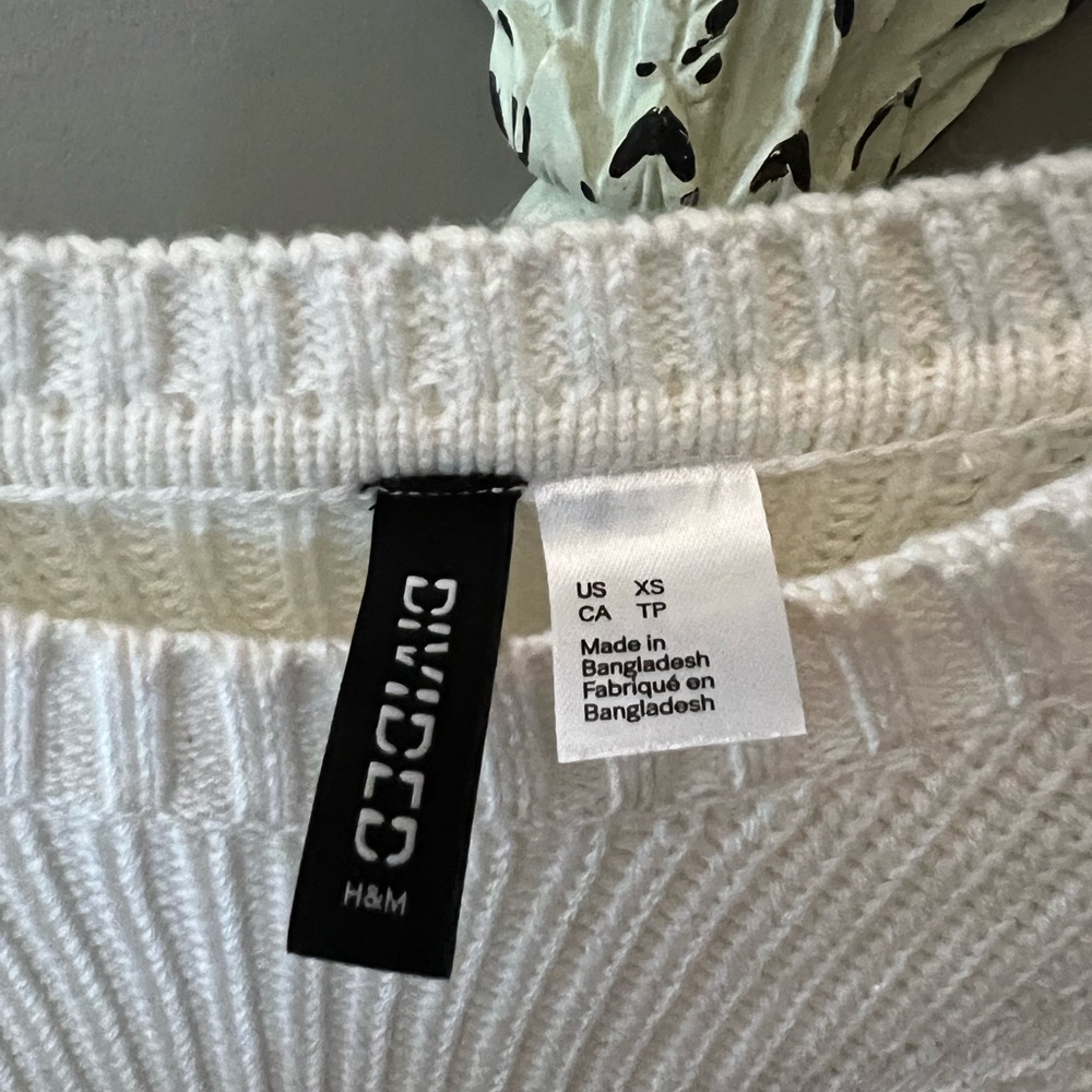 Sweater - Picture 2 of 3